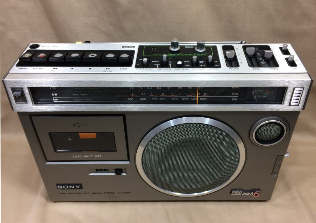 SONY CF-1980Ⅱラジオ・カセットプレーヤー グレー ソニー CF-1980Ⅱ – 2代目にして極まる完成度 | 【昭和レトロ