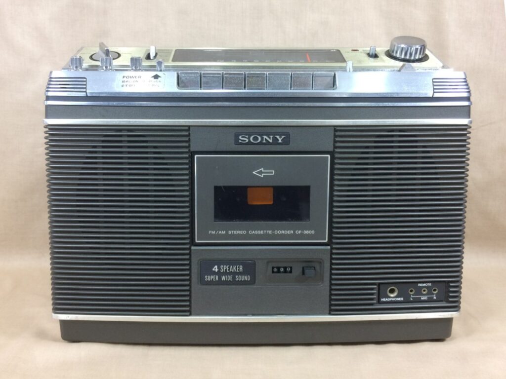 ソニー CF-3800 – 4スピーカー搭載の高級ステレオラジカセ | 【昭和