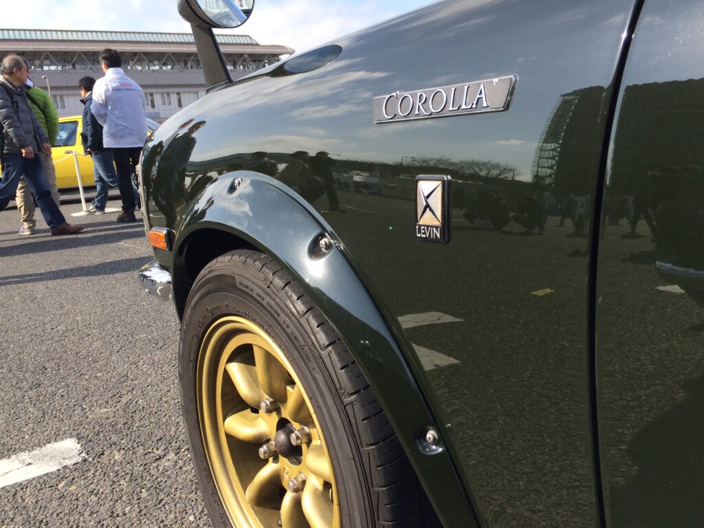 迫力満点のオーバーフェンダー