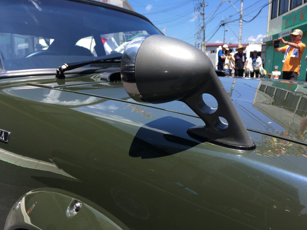 砲弾型のフェンダーミラー