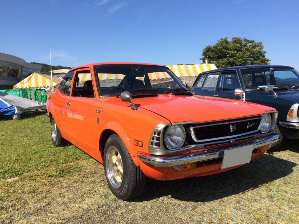 カローラレビン