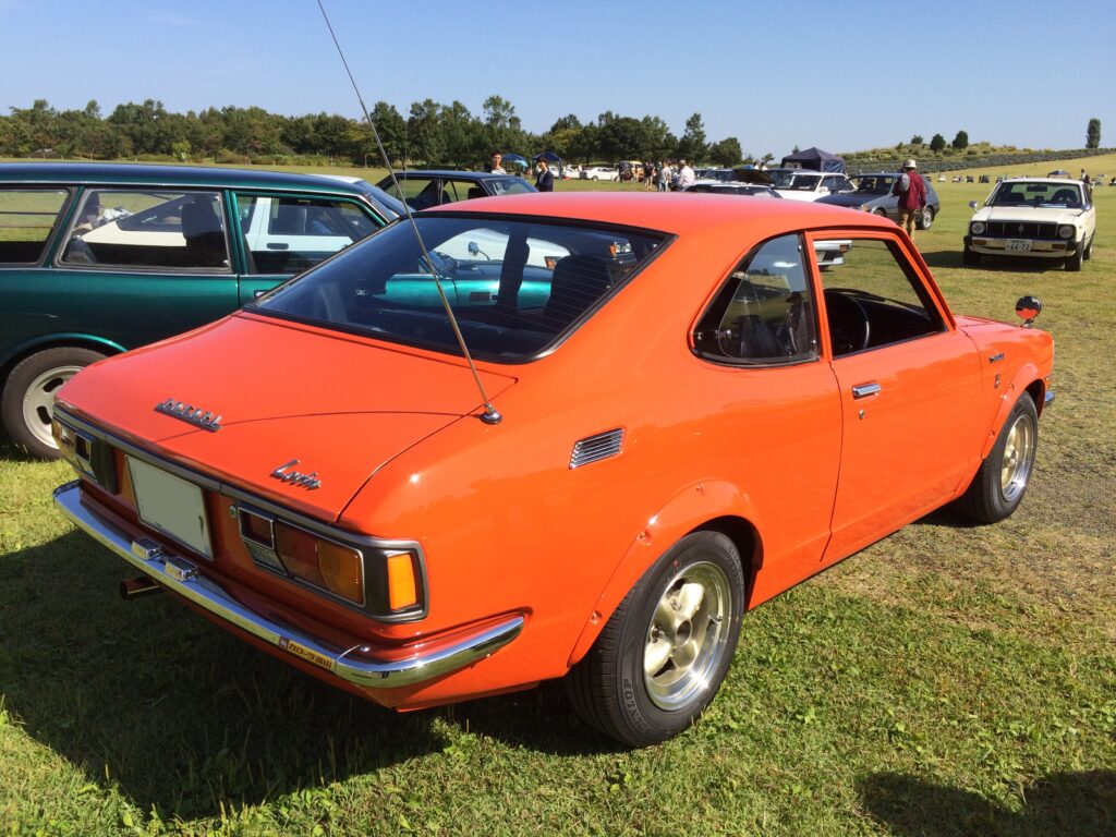 カローラレビン