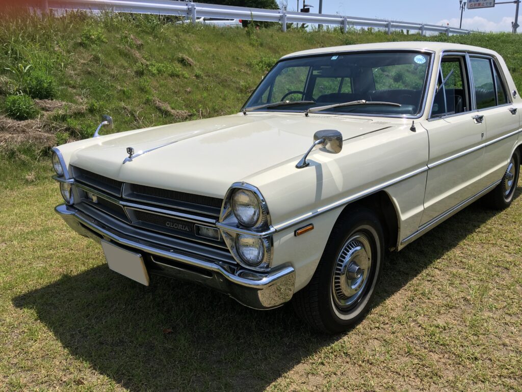 日産グロリア　スーパーデラックス