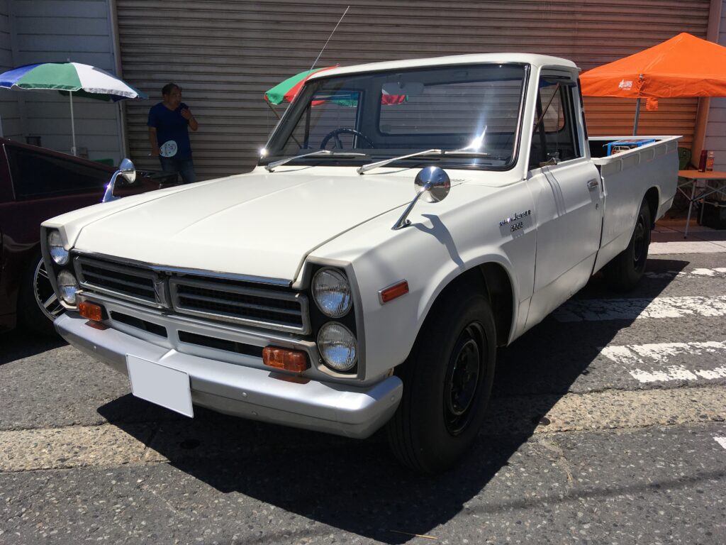 日産　ジュニアトラック