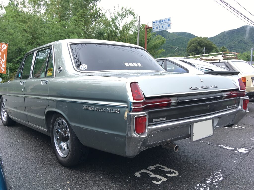 日産グロリア　スーパーデラックス