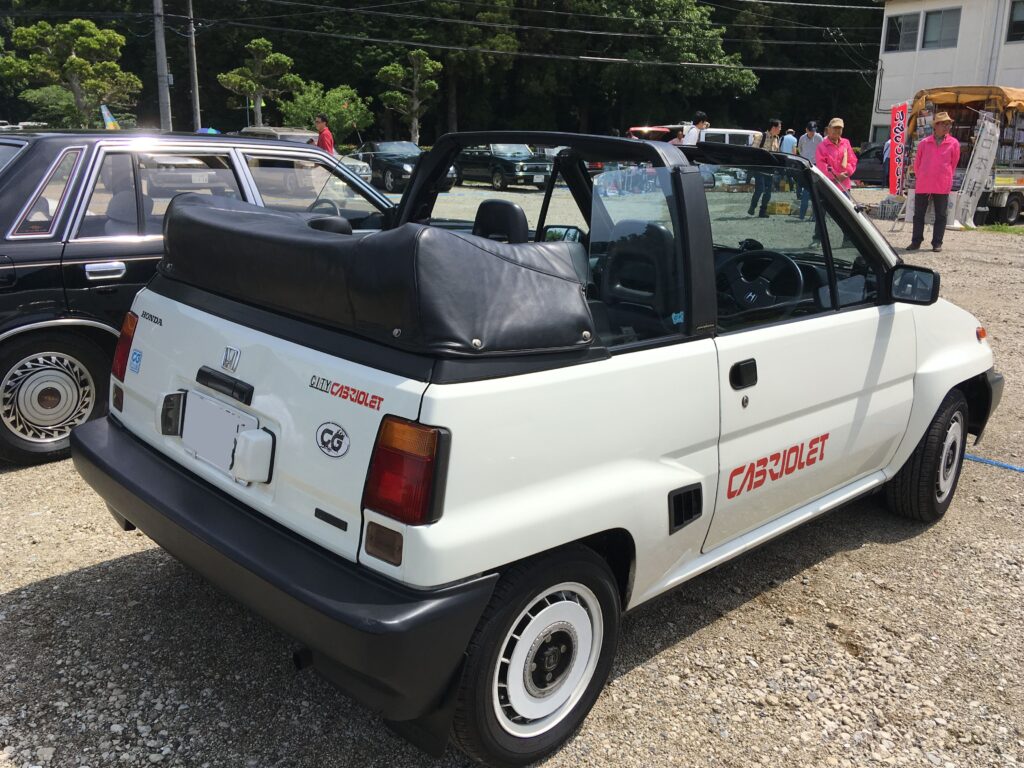 カブリオレは究極の開放感