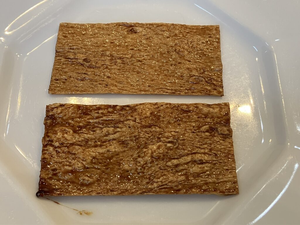 上が蒲焼、下が焼肉